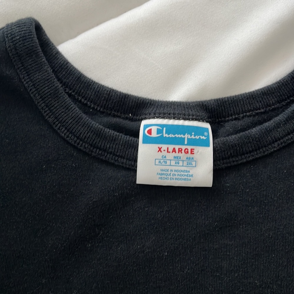 CHAMPION black cropped Tshirt - Picture 3 of 4